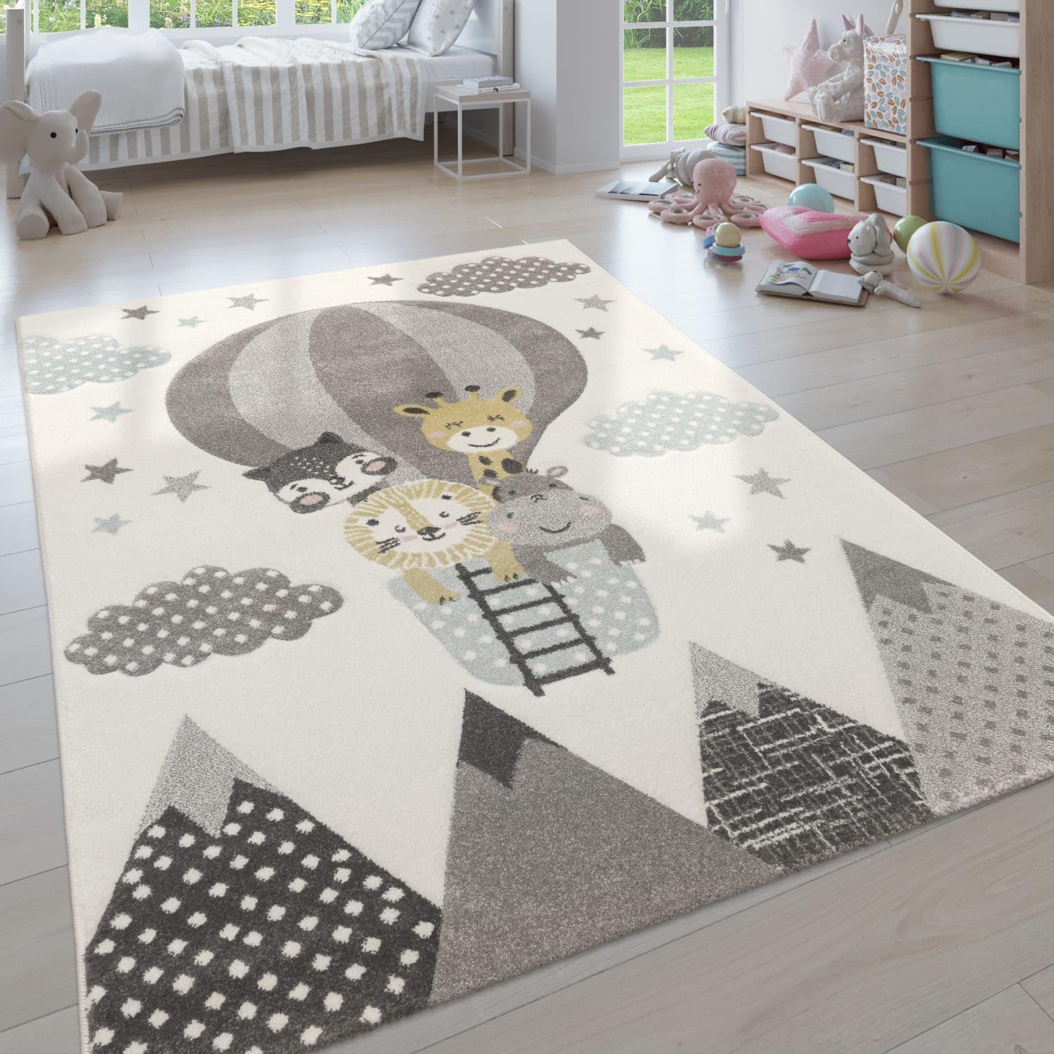 Paco Home Kids Rug with Cute Animals on a Hot Air Balloon Ride in Pastel, Size: 4'7" x 6'7"