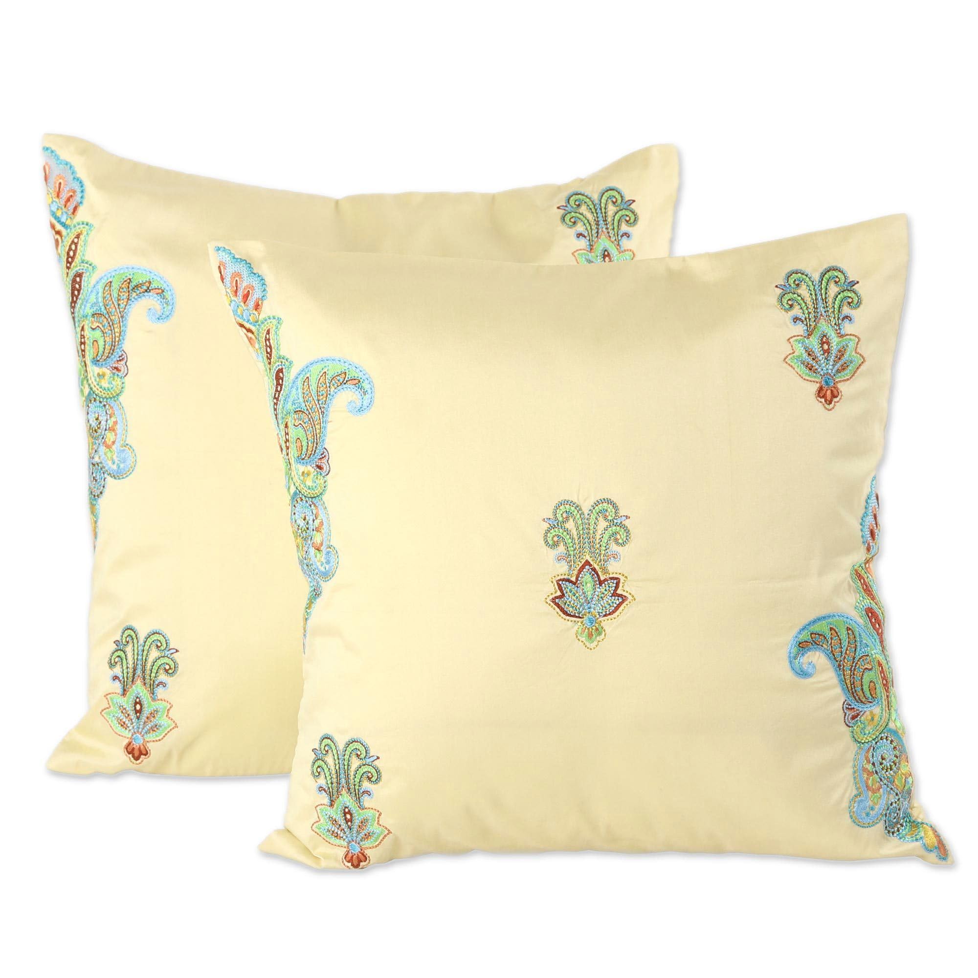 NOVICA Federe per cuscino ricamate in rayon verde, motivo cachemire in verde (coppia)