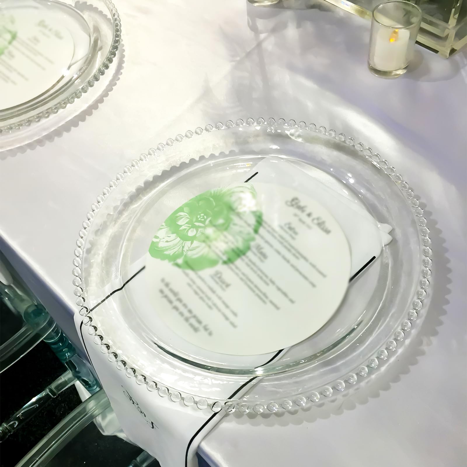 Paquete de 12 platos de carga redondos de acrílico transparente con borde de cuentas, plato decorativo de plástico de 13 pulgadas para mesa, boda, fiesta, evento