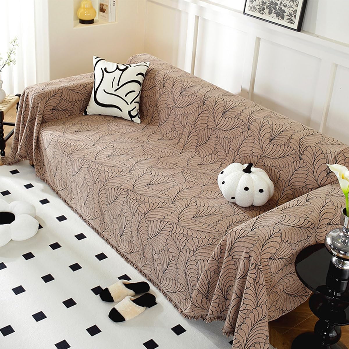 Couverture de canapé chenille pour un salon minimaliste et chaleureux