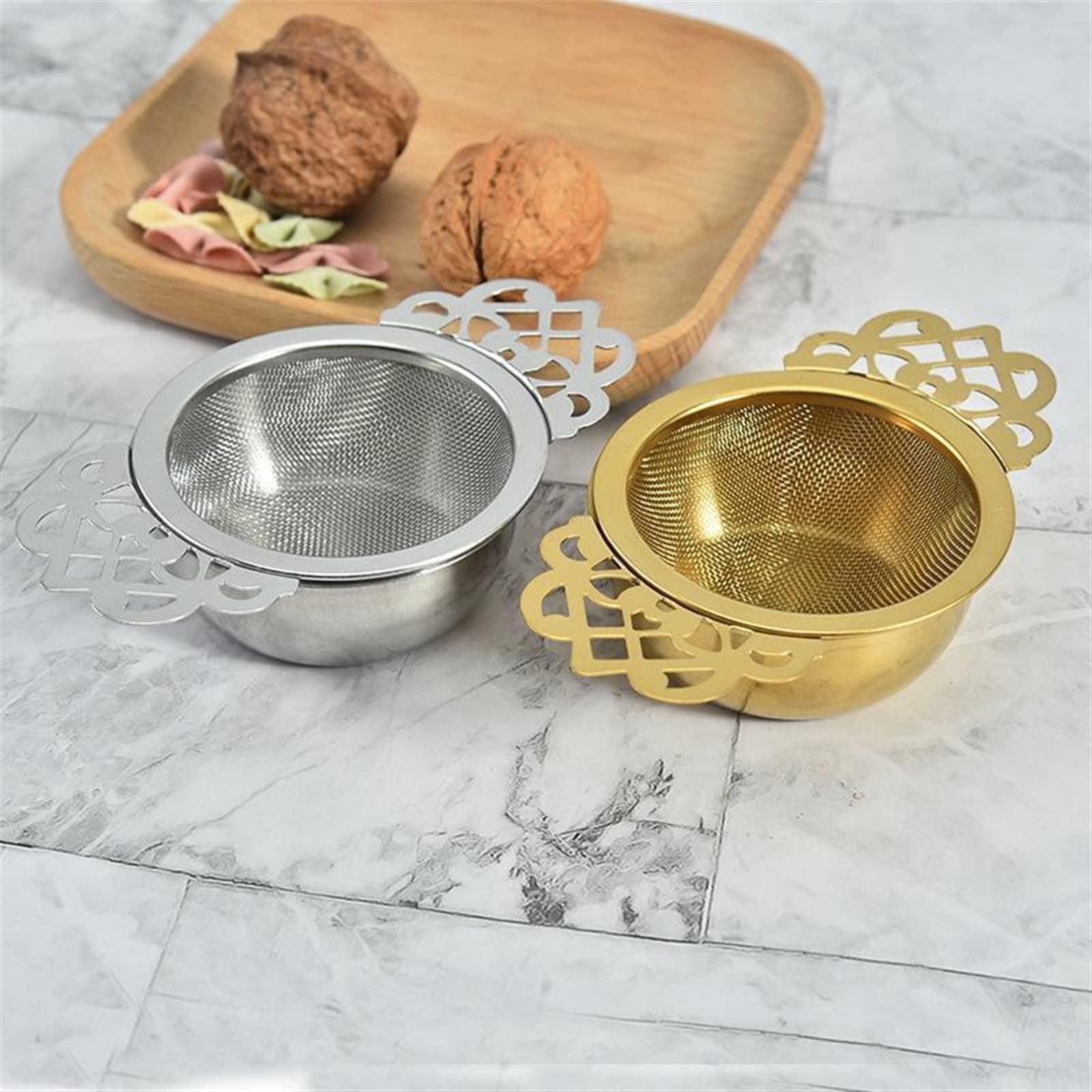 Colador de té, infusores de té con asas dobles para las orejas, filtro de especias, hojas sueltas con cuenco de goteo, colador de té, duradero, fiable, de acero inoxidable (plata)
