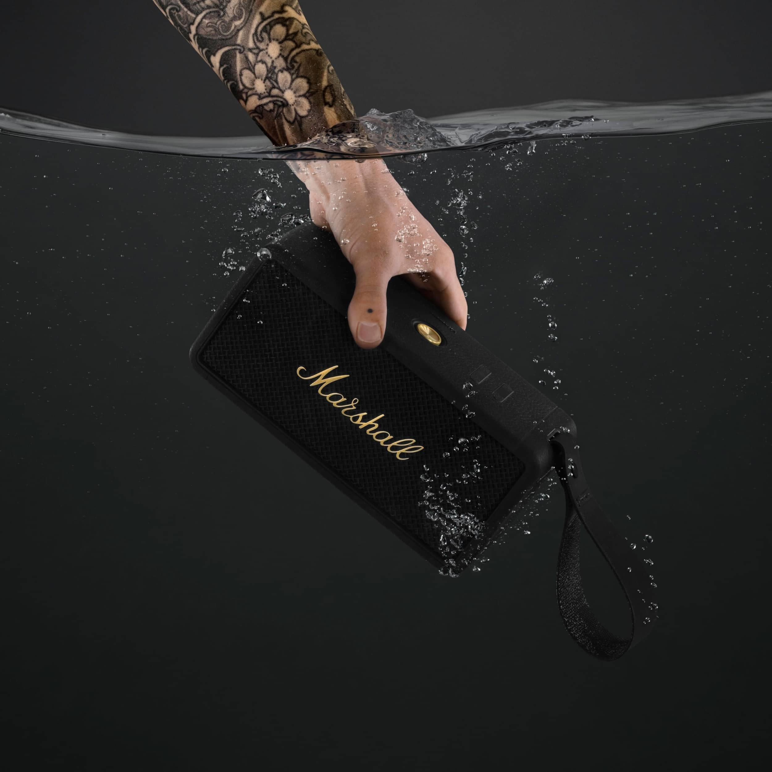 Marshall Middleton Altoparlante Bluetooth portatile senza fili - 20+ ore di riproduzione portatile - Impermeabile IP67 - Nero & Ottone
