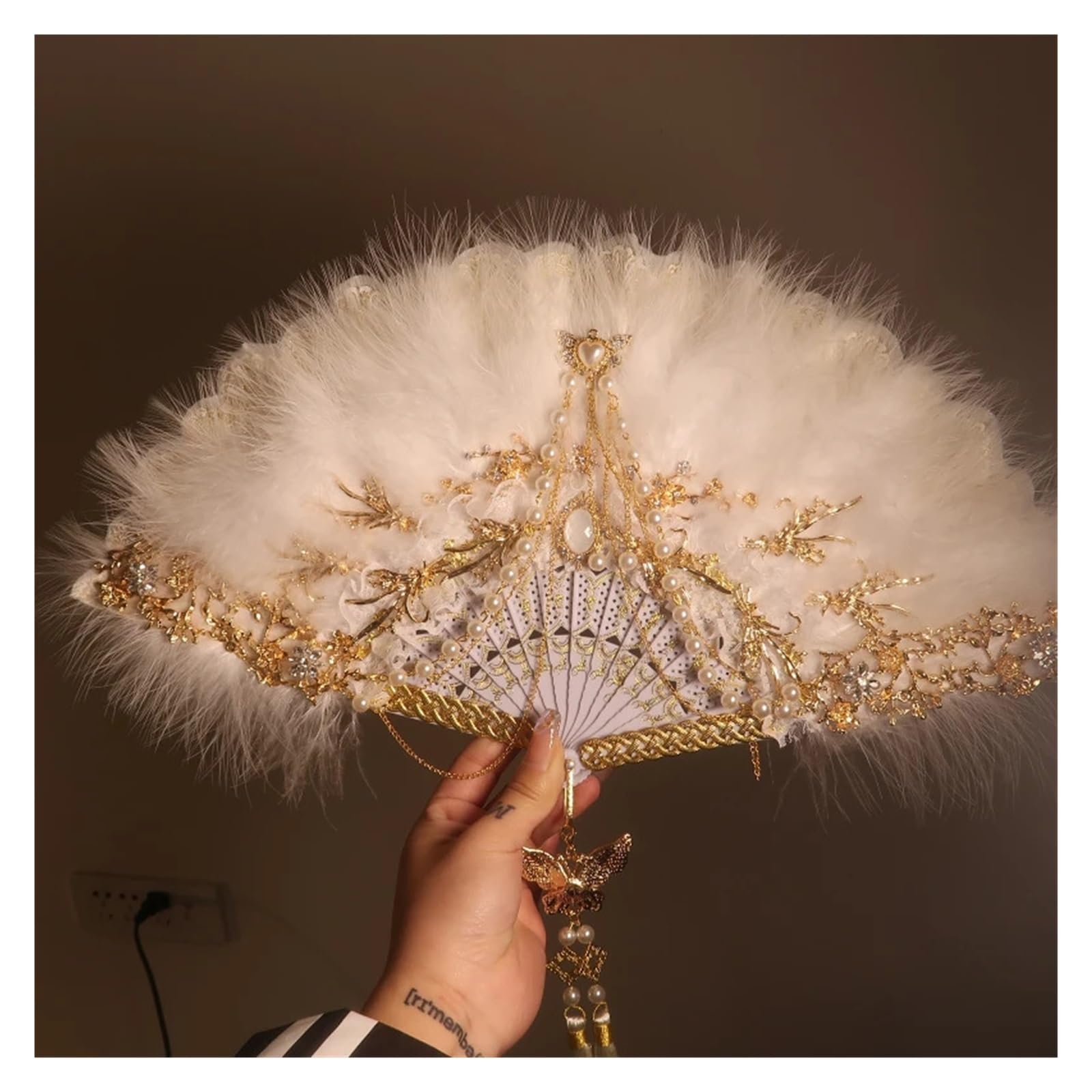 Wentylator składany Wachlarz z piór Taniec Qipao Spacer Pokaz Składany wentylator Retro Retro Hanfu Wróżka Koronka Dekoracja Ornament Wachlarz Piór Składany Wachlarz Ręczny(White)