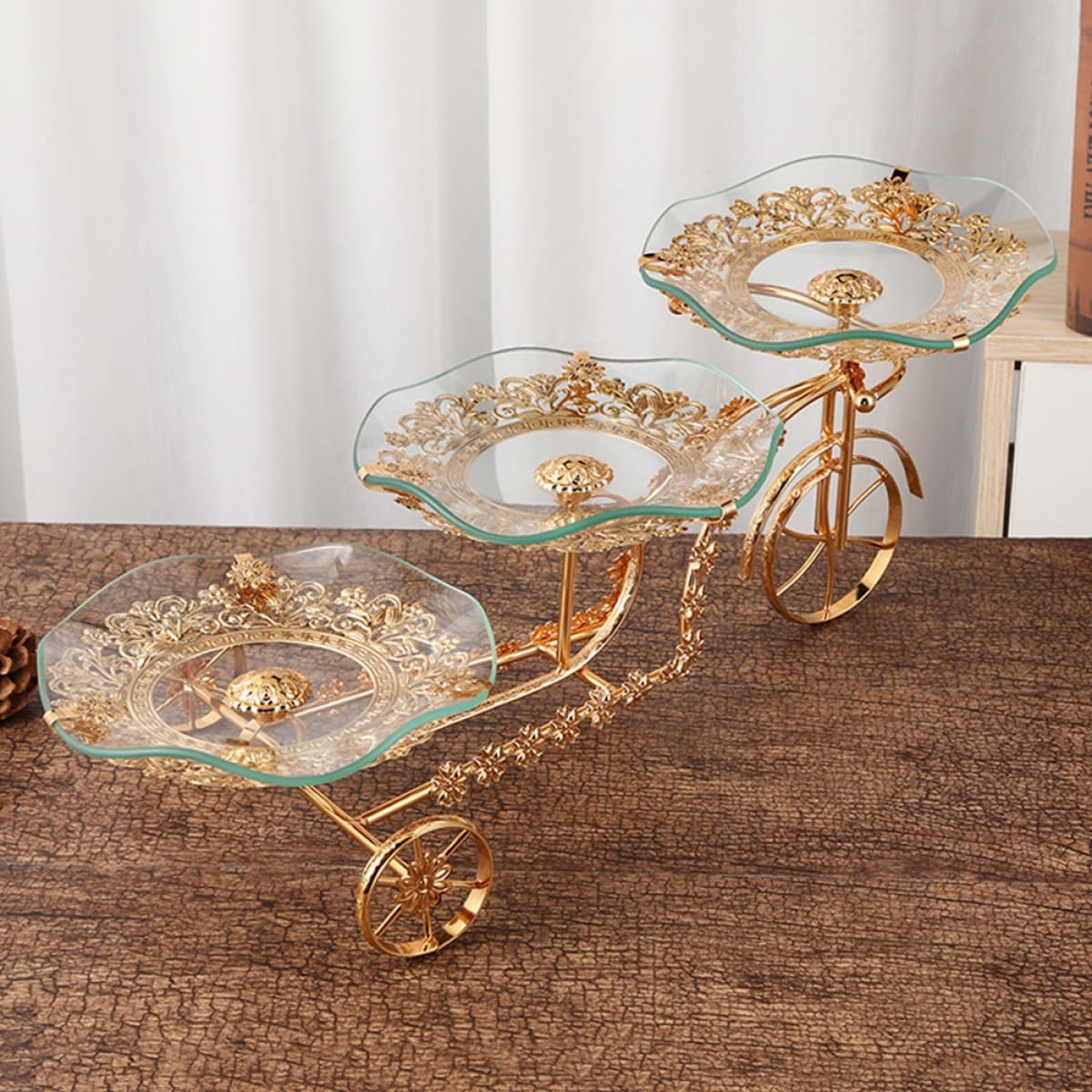 Stylowa trzypoziomowa szklana taca na owoce z żelaznym stojakiem, eleganckie przechowywanie do domu i jadalni, wielokrotnego użytku popołudniowa herbata w złotym kolorze, idealna do rozrywki i