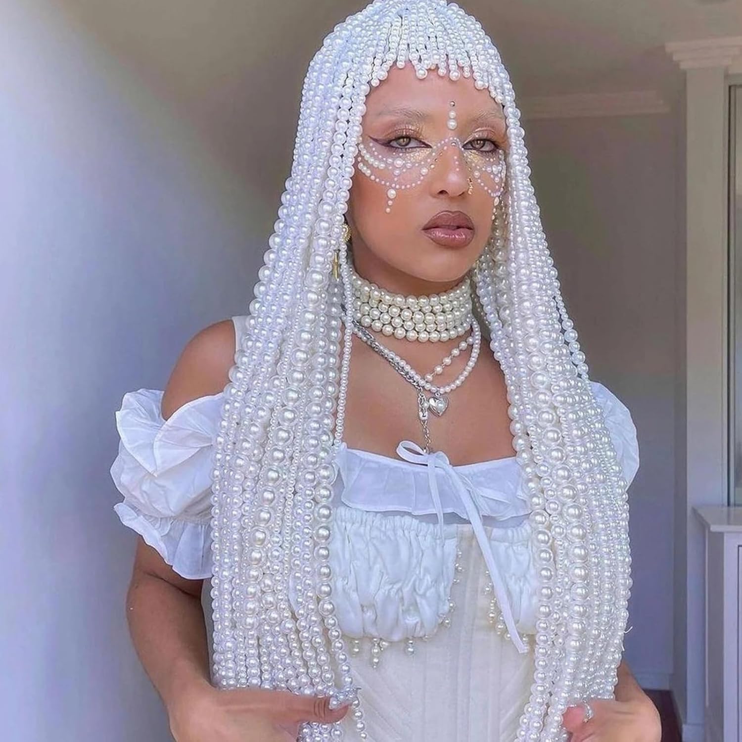 キラキラ輝くラインストーンのヘアアクセサリー、クリスタルウェディングヘッドピース、花嫁の特別なイベントや夜のパーティーに最適