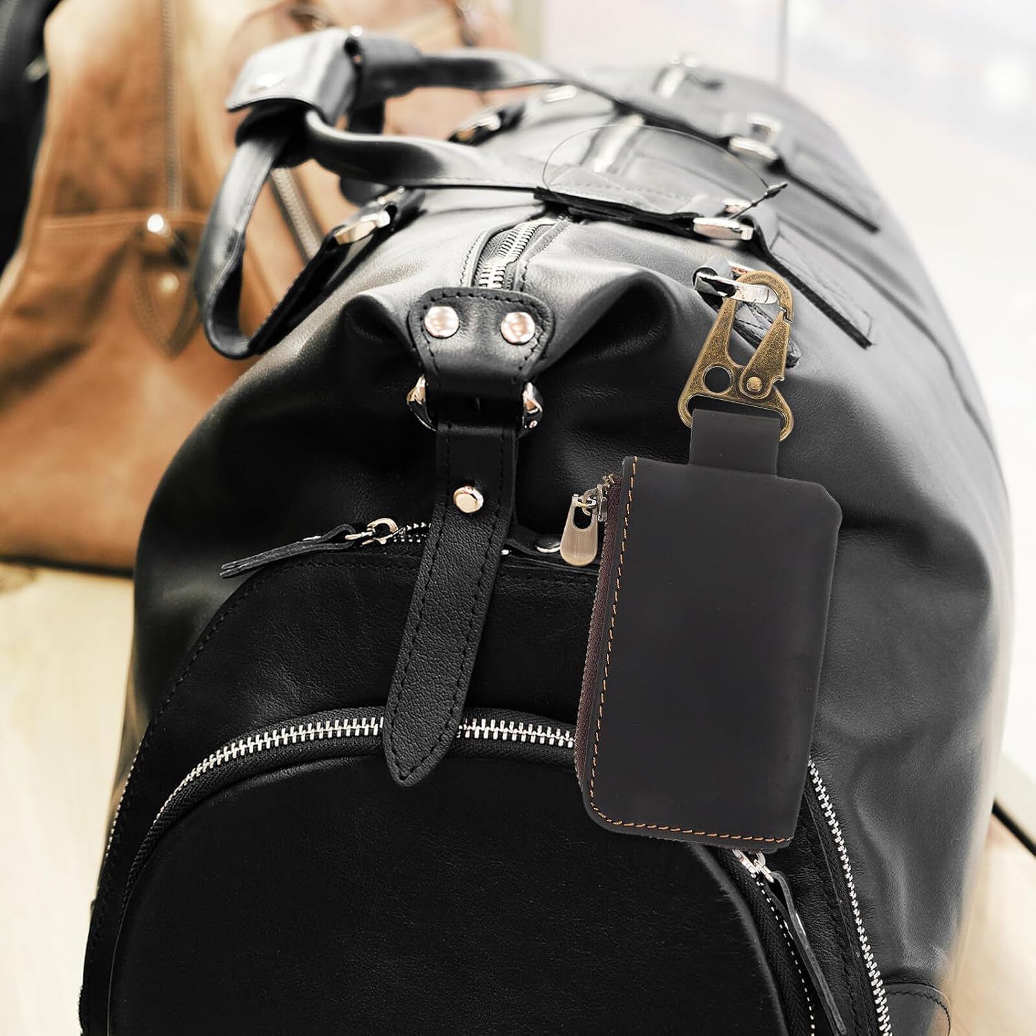 CALLARON Men’s Leather Coin Purse with Keychain Zipper Pouch Small Change Purse for Travel Daily Use Earphones and Keys Organizer Black Cowhide