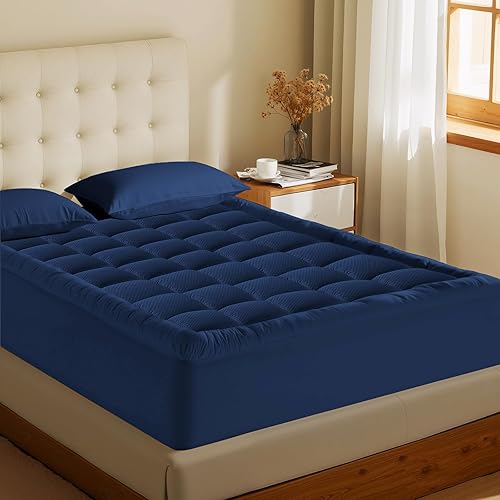 Miniatura 8 de MATBEBY Cubrecolchón acolchado para cama King, transpirable, esponjoso, suave, se estira hasta 21 pulgadas de profundidad, tamaño King, azul marino,