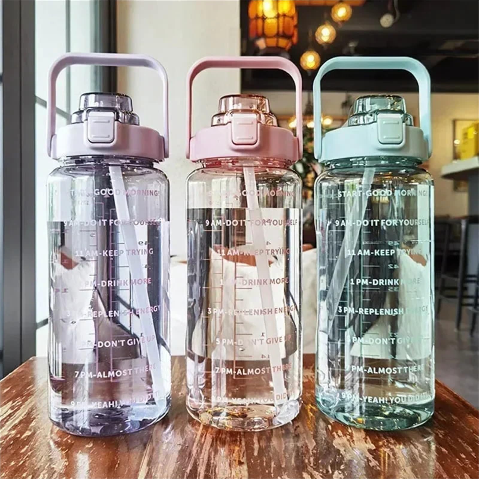 Trinkflasche sport 2-Liter-Trinkbecher aus Kunststoff mit Strohhalm, großem Fassungsvermögen und Zeitanzeige for Outdoor-Sportarten für den Außenbereich(Blue)
