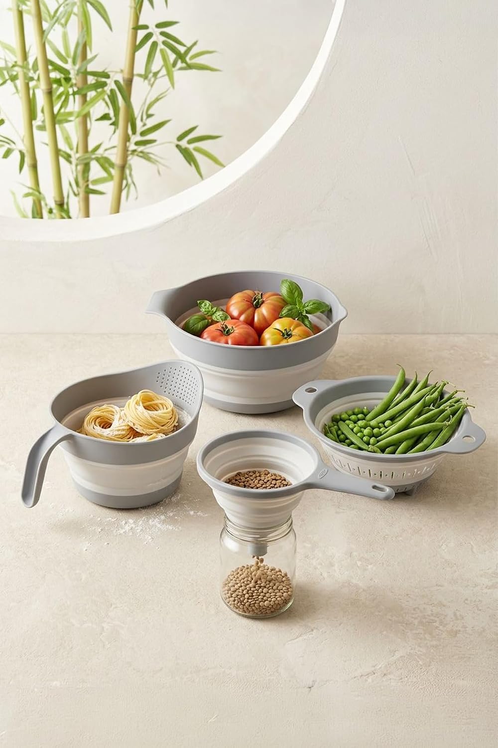 4-Piece Collapsible Colander Set with Strainer and Mixing Bowl, Accordion Design Space-Saving Kitchen Gadget for Draining Pasta and Washing Produce, kitchen-friendly Silicone, Gray