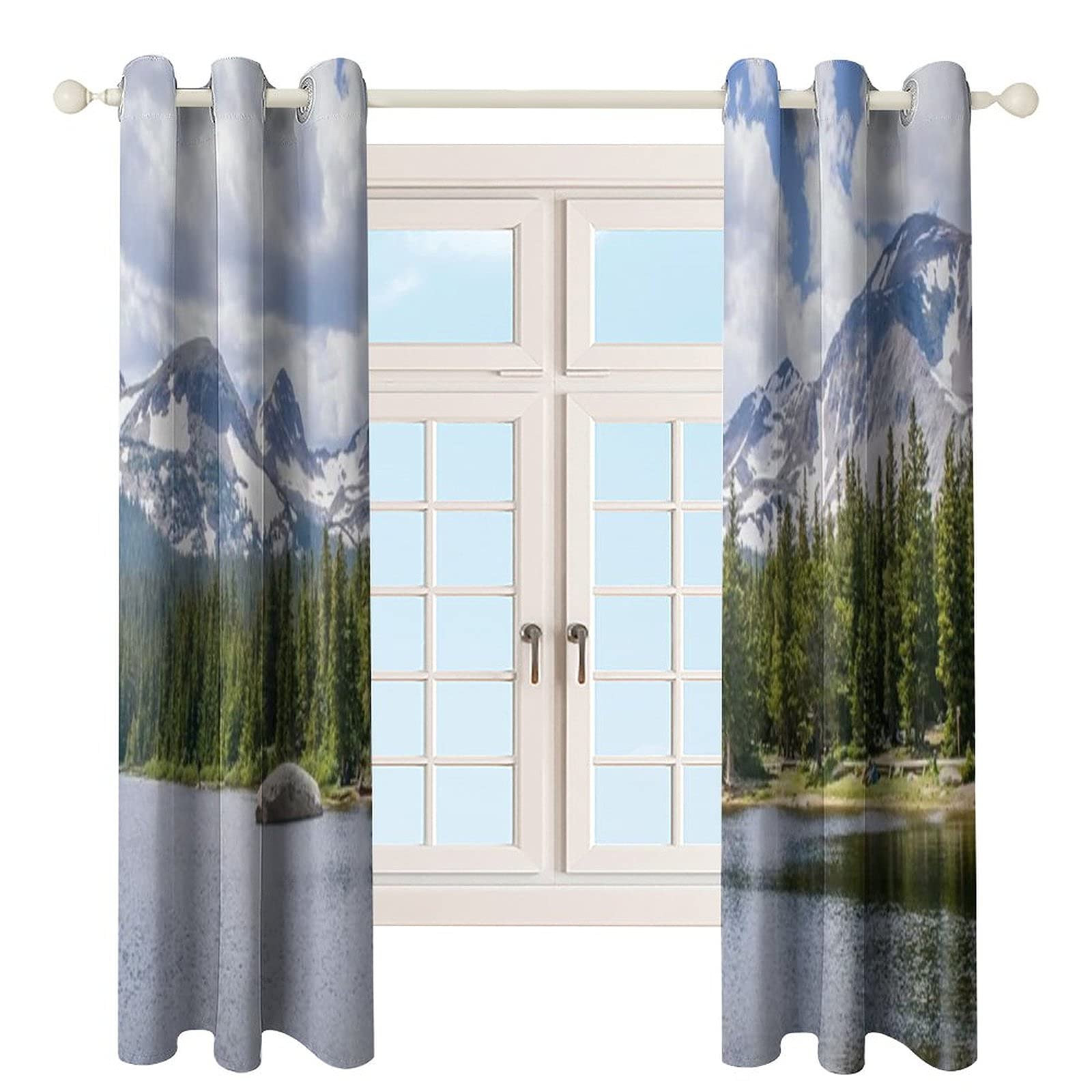 Amazon｜遮光カーテン プリント 松の木と雪に覆われた山の風景に囲まれ