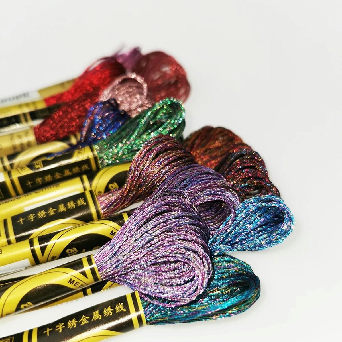 Hilo de bordar metálico multicolor Hilo de puntada brillante en madejas Kit de costura DIY - 20 madejas