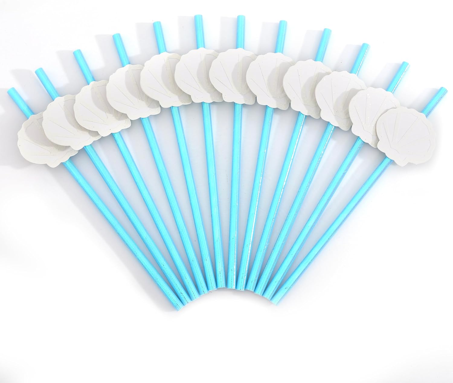 12 pitillos blancos con conchas azules para decoración