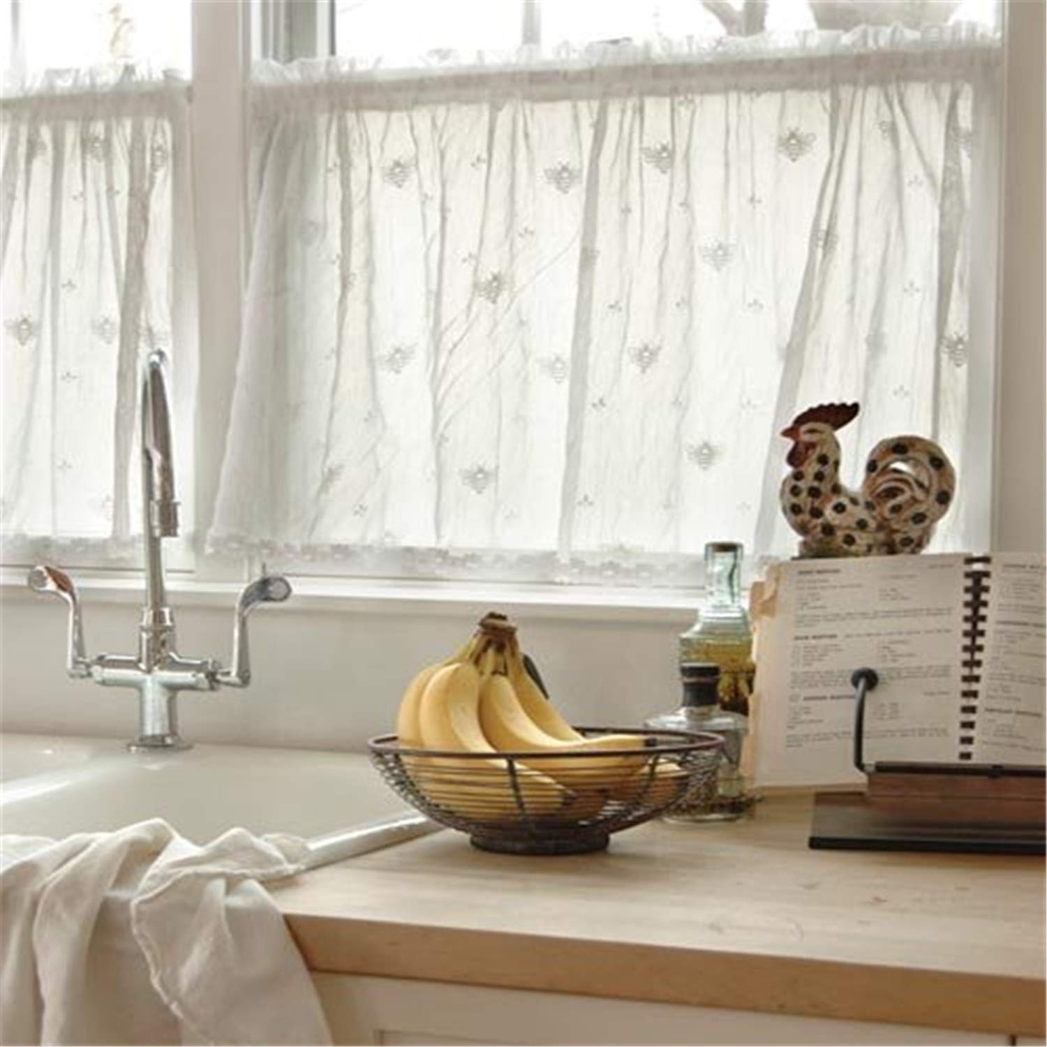 Heritage Lace Bee Tier with Trim, 45 by 30", White