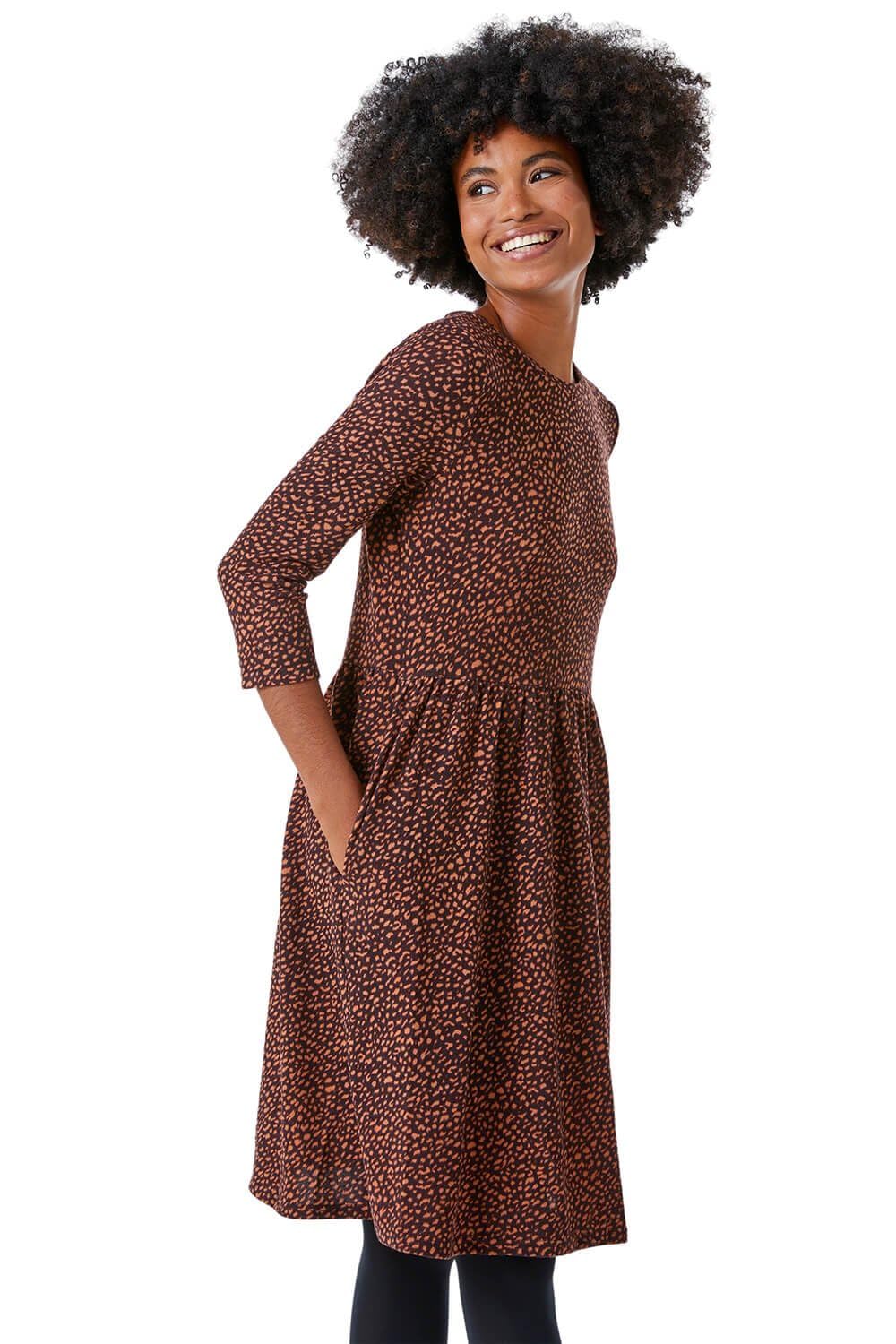 Roman Originals Shift Dress with Pockets for Women UK - Ladies Summer Autumn Winter Smart Casual Work Short 3/4 Sleeve Tunic Knee Length Pleated Gathered Waist Tea Loose - Bronze - Size 20