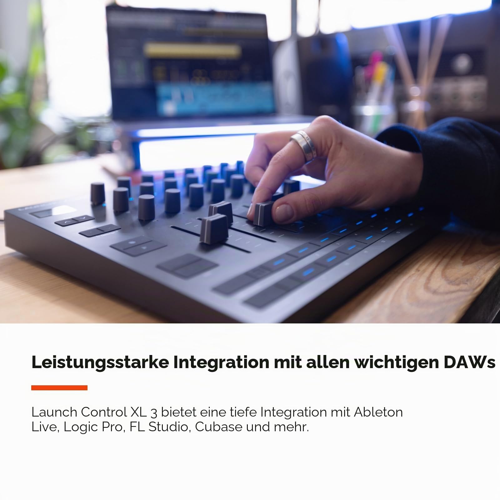 Novation Launch Control XL 3 – USB-Stromversorgung, MIDI-Bedienoberfläche und Mixer für DAW- und Hardware-Integration mit 8 Fadern, 24 Endlosdrehreglern, 5-Pin-MIDI-E-A und Musiksoftware-Bundle