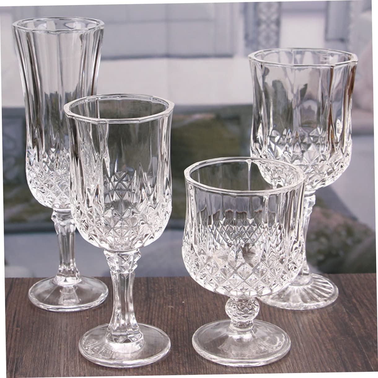 Weingläser 4 Stück aus Glas, Multifunktional, Elegant Geschliffene Kanten | Transparentes Design, Schlichte Optik mit Feinen Linien, für Rot und Weißwein