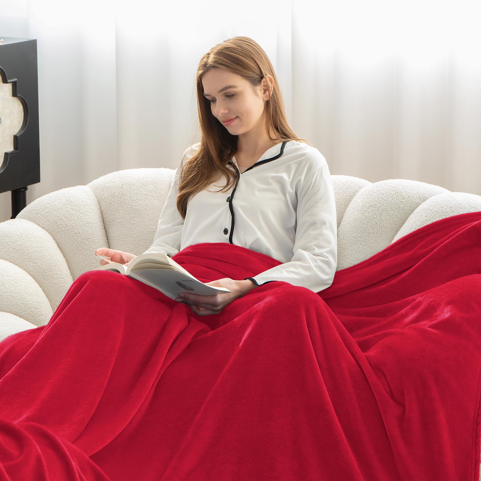 WAVVE Fleece Blanket Large Red Throw Queen Size 220x240 cm- Fluffy Soft Warm Versatile XXL Throw Blanket for Bed/Sofa/Couch - Image 4