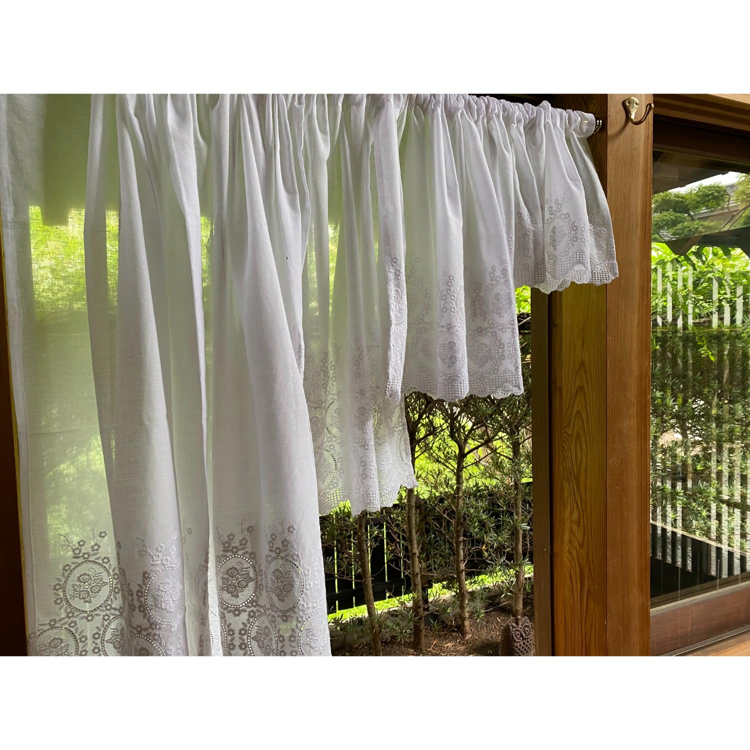 Amazon｜Vivienne(ヴィヴィアン) 【 レース カフェカーテン 45