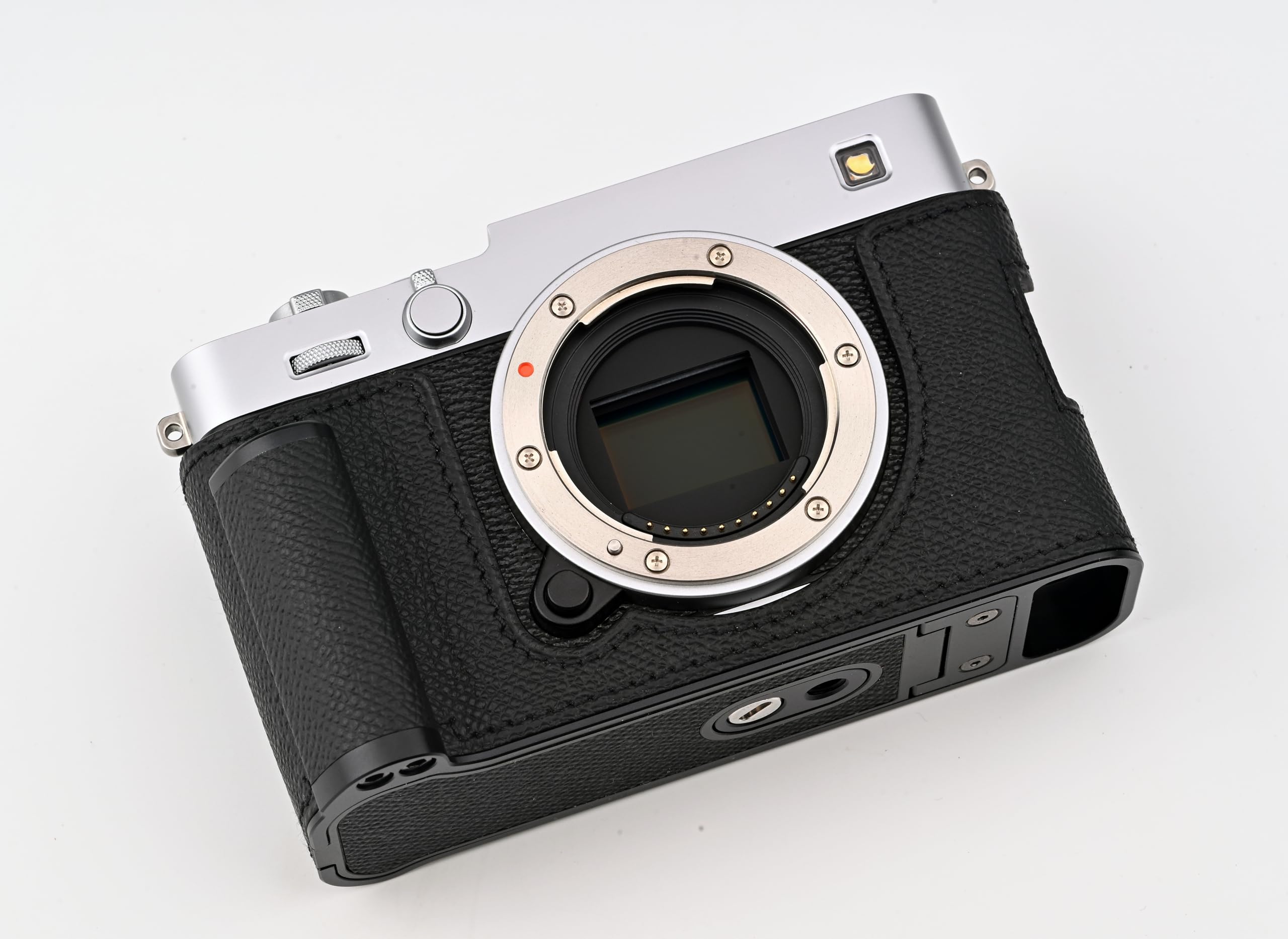 Handmade Genuine Leather Camera Half Case for Fujifilm X-E5 /Fujifilm X-E5 Camera Case - Top Layer Cowhide Body + Metal Base Plate+ Hand Shank Design (Black)