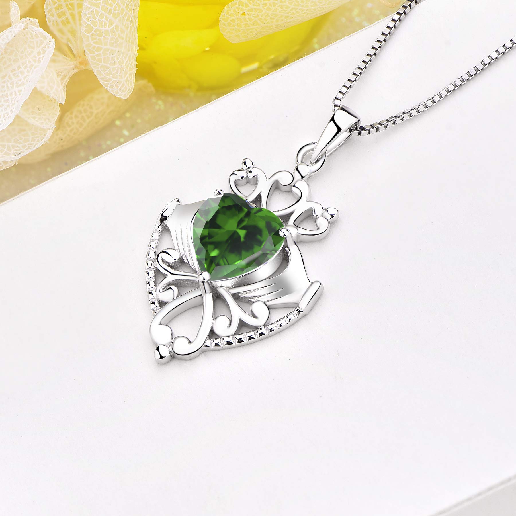 JO WISDOM Damski naszyjnik, srebro wysokiej próby 925 celtyckie serce Claddagh naszyjnik z 8 mm x 8 mm serce cięcie 3A cyrkonia sześcienna, irlandzka biżuteria ślubna, Cyrkonia sześcienna