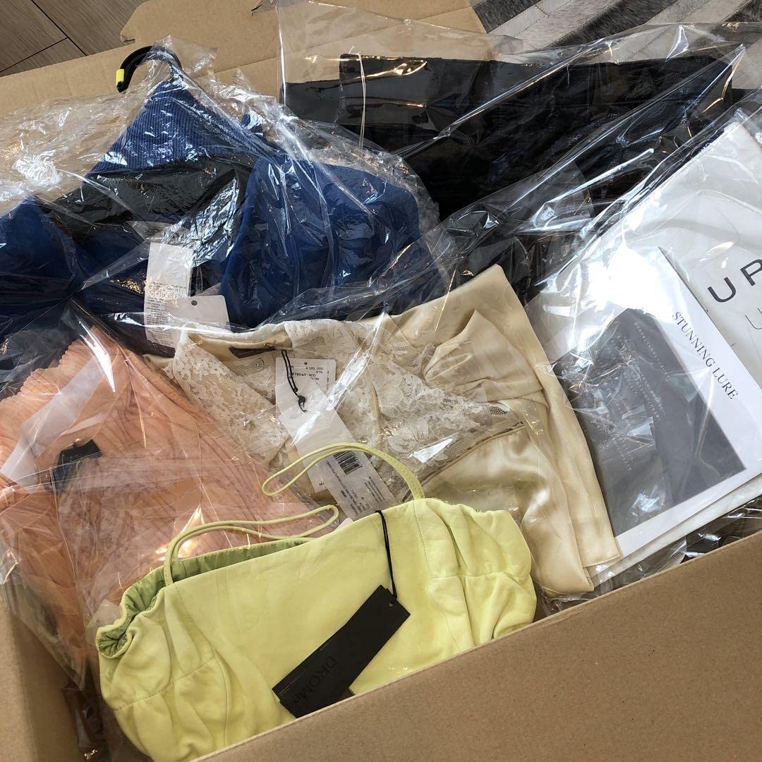 Amazon.co.jp: スタニングルアー 福袋 福箱 中身画像有り 33,000円  