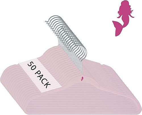 Miniatura 8 de Simplify Paquete de 50 perchas de terciopelo para niños, delgadas, diseño antideslizante, ahorro de espacio, ropa para niños, camisas, pantalones,