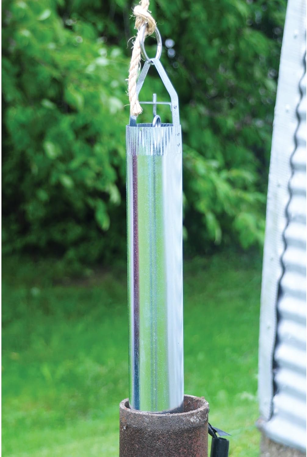 Lehman's Amish-Made Galvanized Well Bucket Gets Water in an Emergency 1.9 Gallon