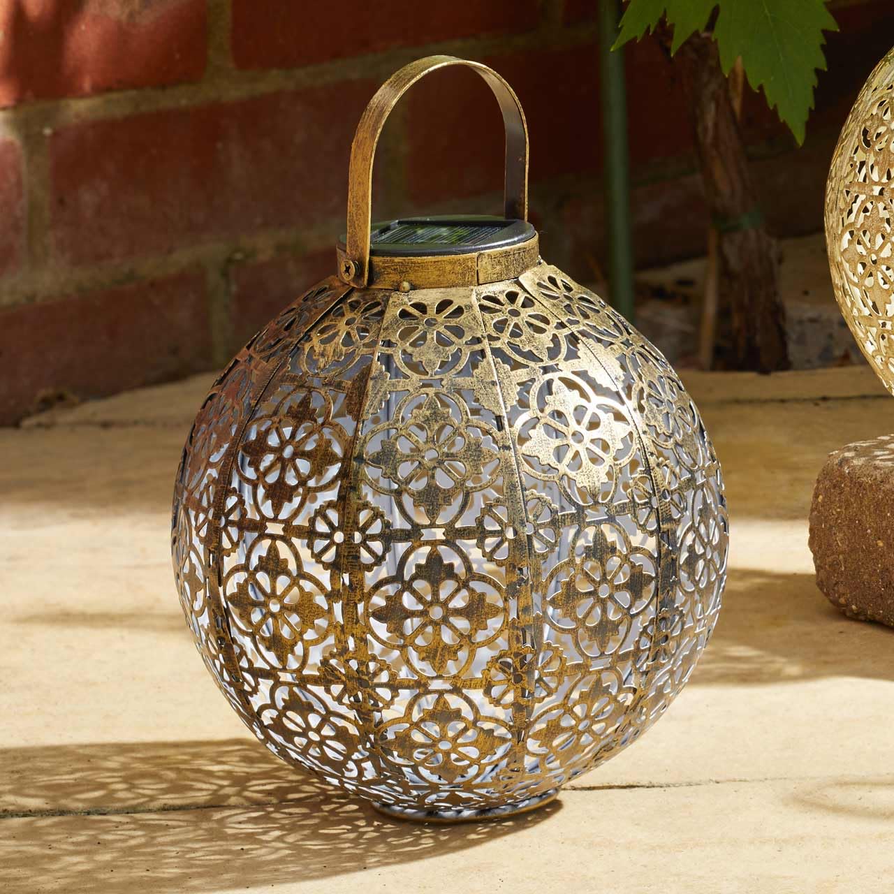 Smart Garden Gold Damasquette Solar Powered Led Silhouette Lantern 18Cm