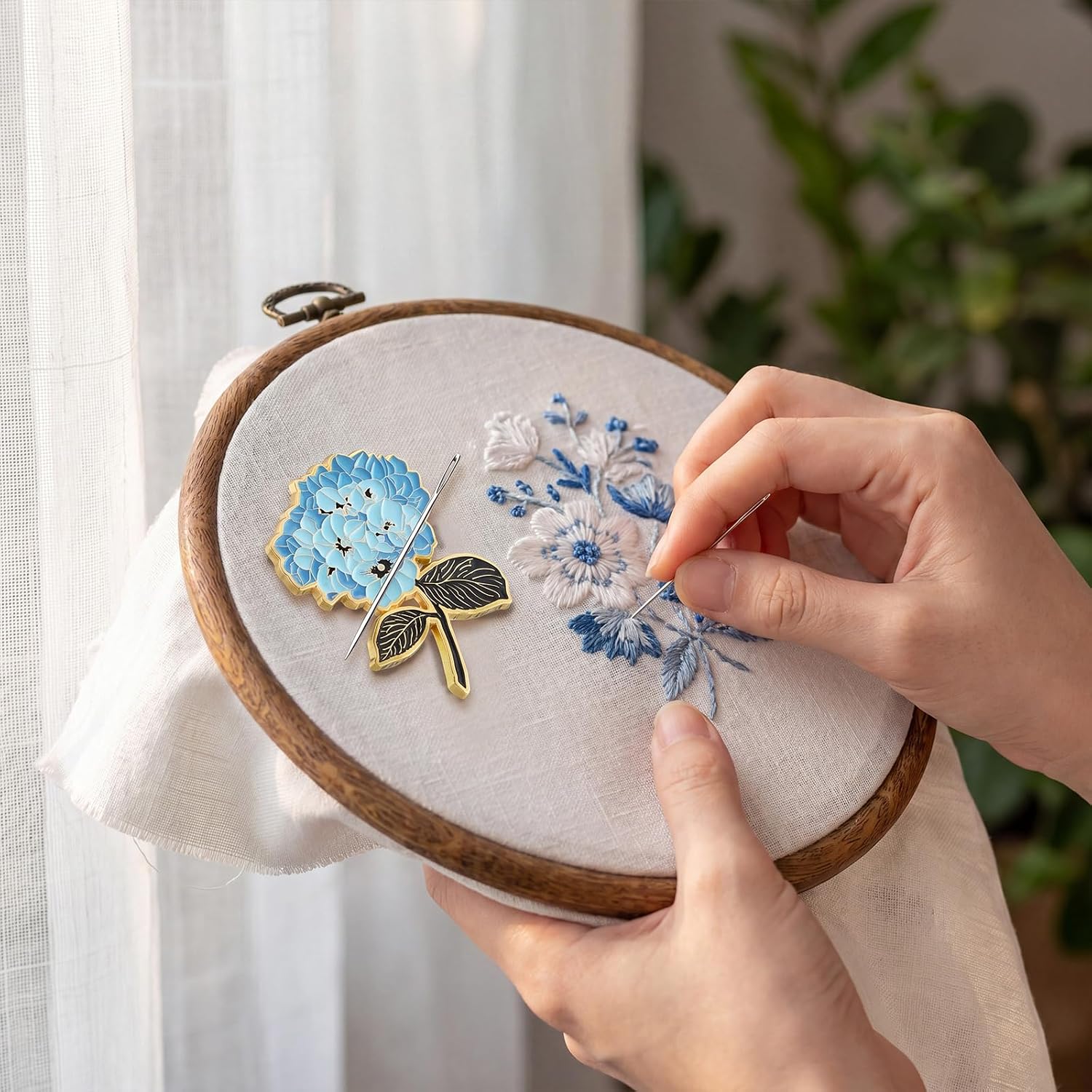 Thiccywoov Needle Minder for Magnet Cross Stitch Mini Blue Hydrangea Needle Minder Small Enamel Embroidery Needlework Accessories Gift for Cross Stitch Lover Sewing Embroidery Tool