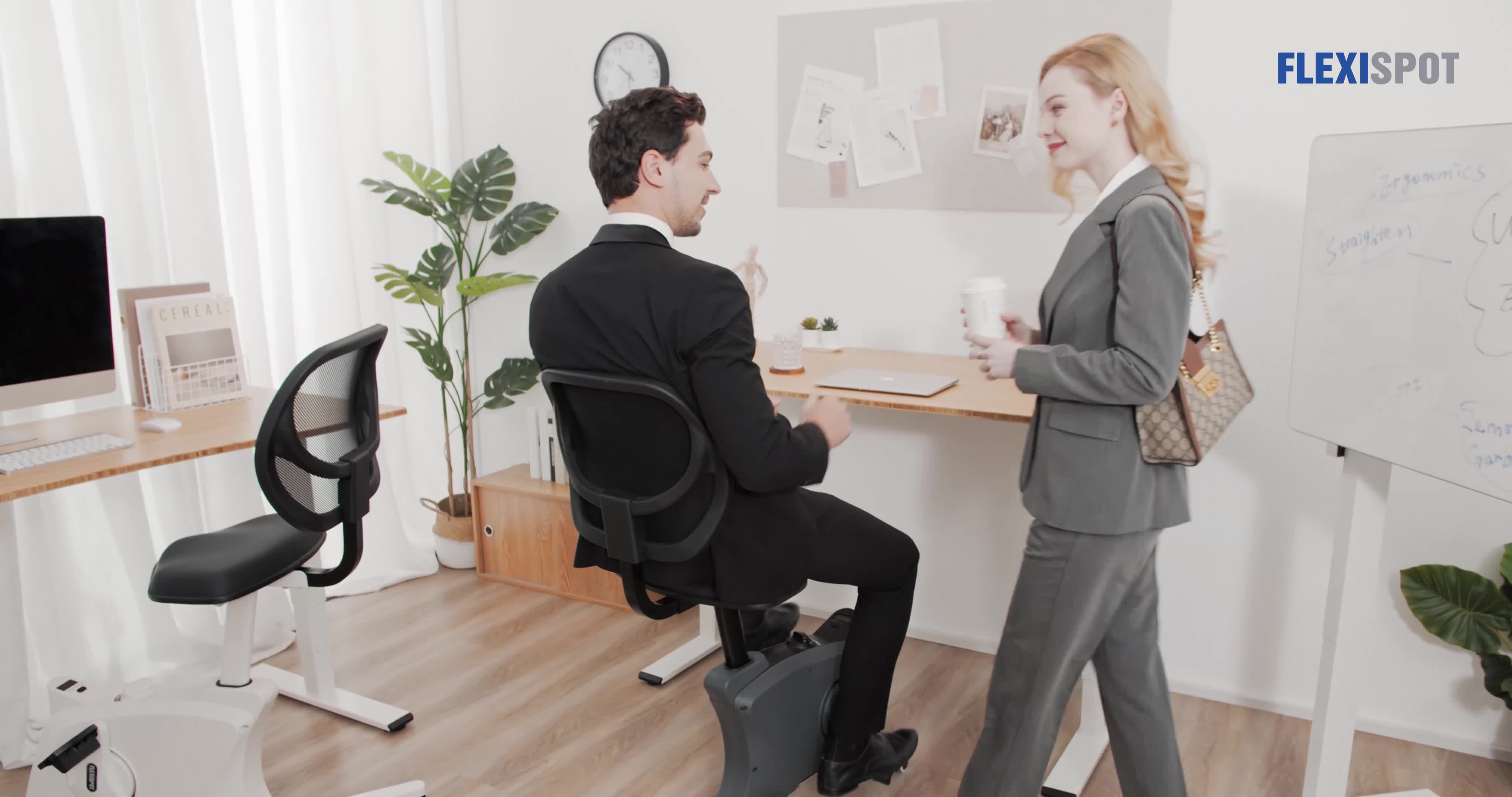 Amazon | FLEXISPOT フィットネスバイク Sit2Go 2-in-1 エアロバイク 