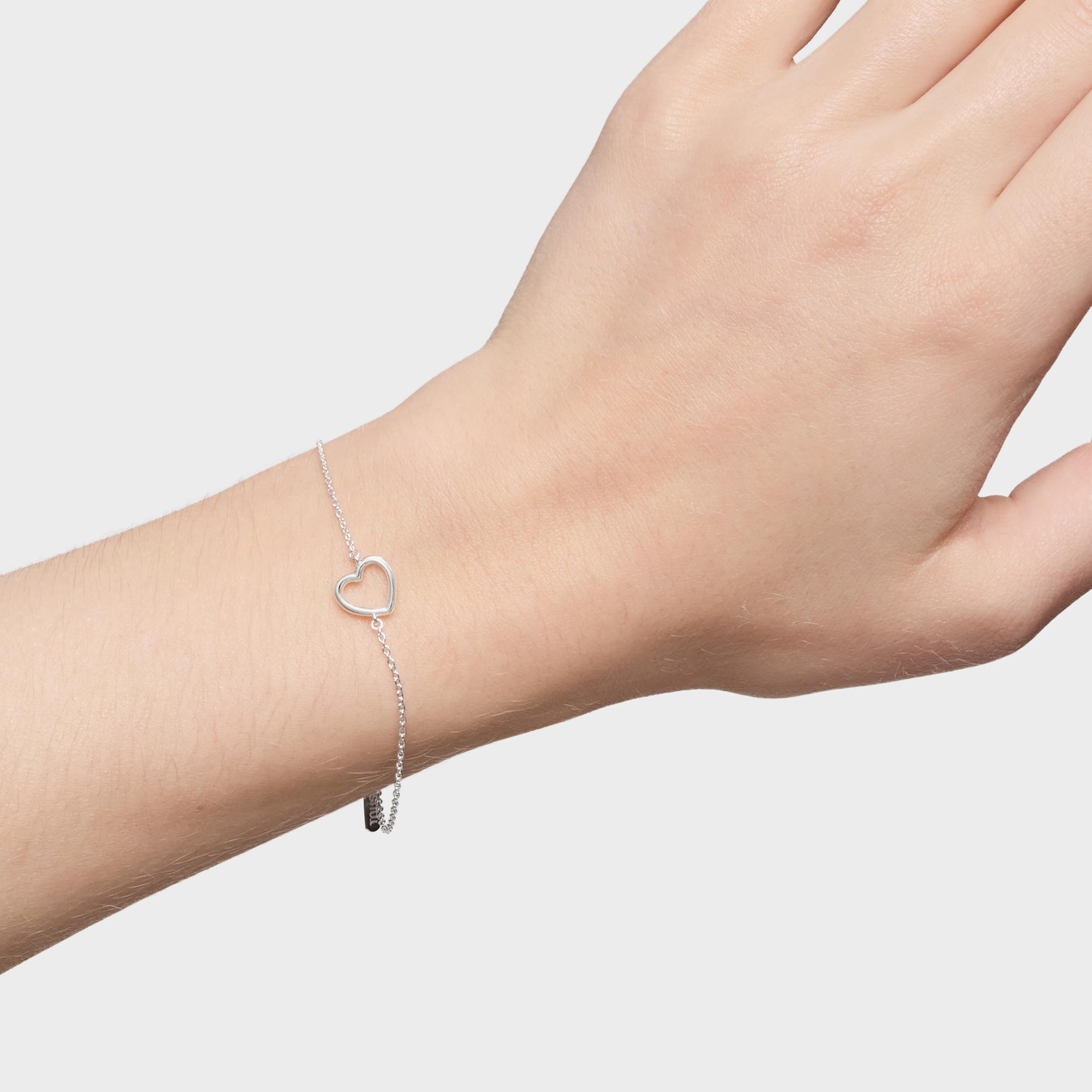 TOUS Pulsera de Plata de Primera Ley para Mujer con Motivo de Corazón, 17,5 cm de Largo, Elegante y Sofisticado, Colección Silueta