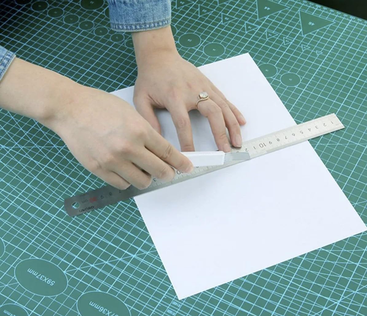 ArtAt Self Healing Cutting Mat: 18″x 24″ Green Double Sided, Non -Slip 5 Layers PVC Durable A2 Sewing Craft Mat For Rotary Cutter, Use For Quilting, Scrapbooking And Craft & Art Projects
