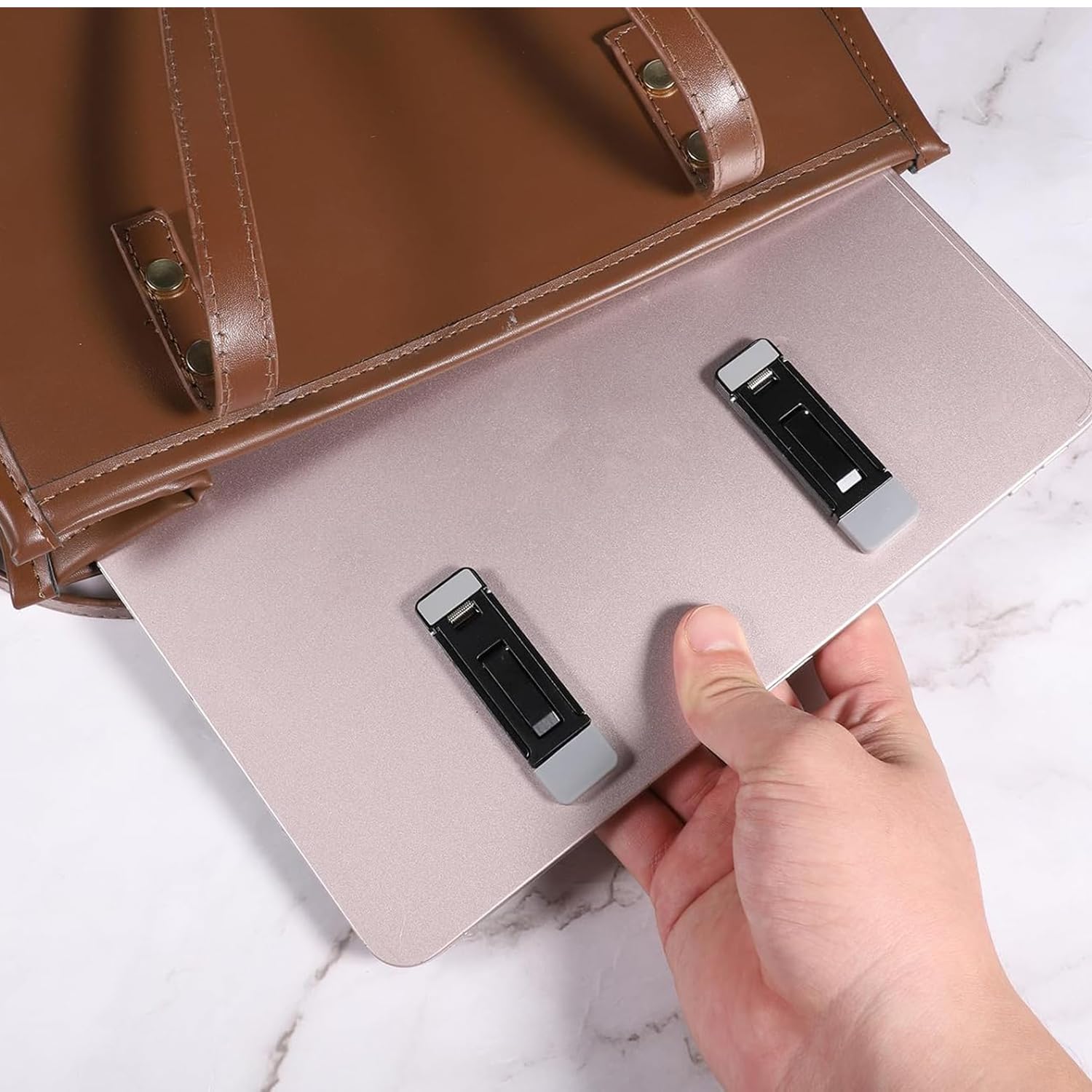 2 pezzi di supporto portatile per tastiera, supporto pieghevole in lega di zinco regolabile su 3 livelli per tastiera di computer Mini supporto da scrivania per laptop per una digitazione erg