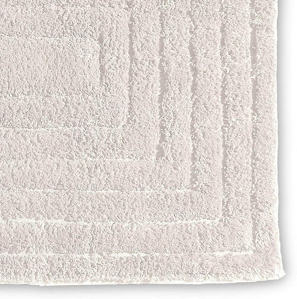 <p>Tapete antiderrapante algodão 50x100cm marfim</p>