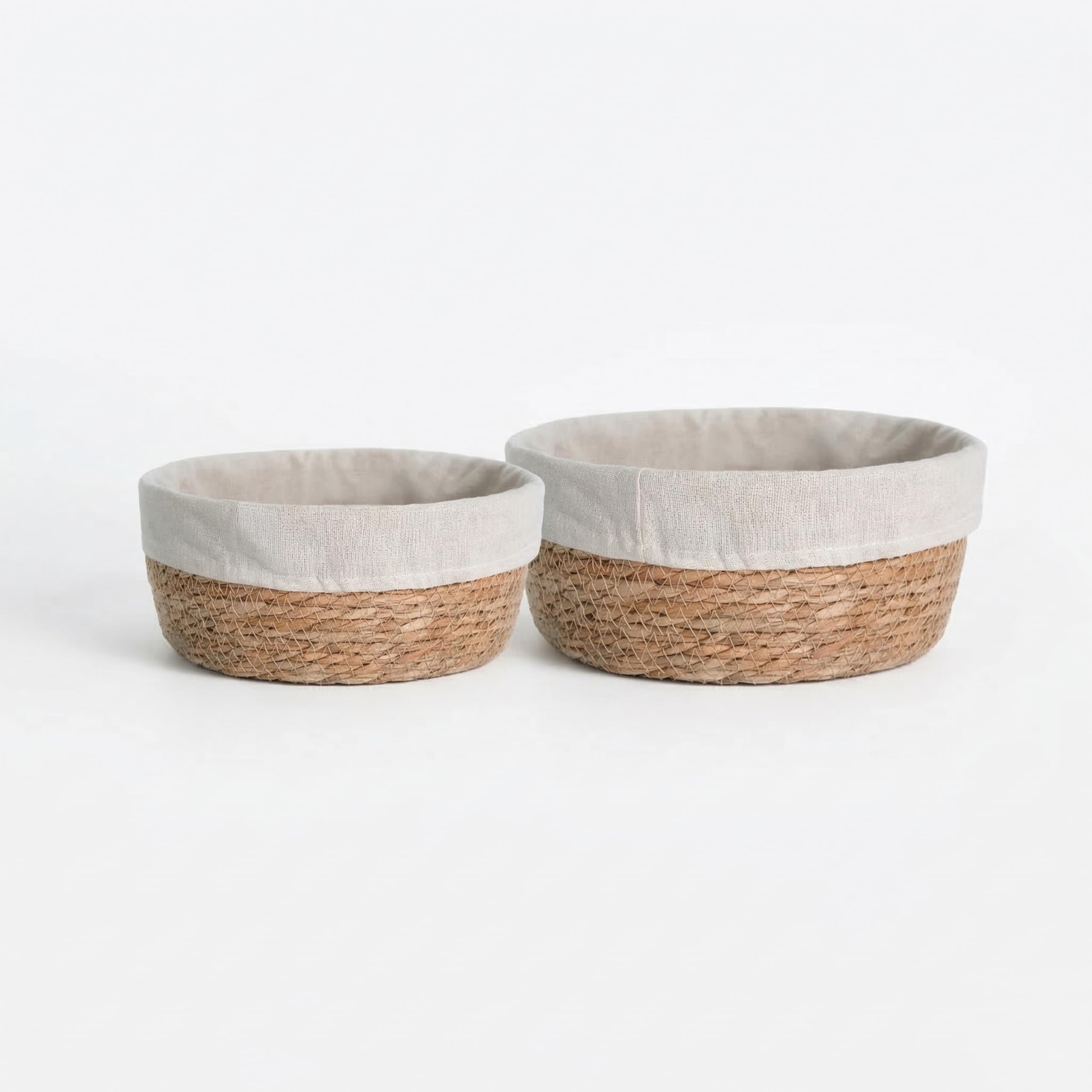 Wickerfield Natural Seagrass Basket with Lining, Round Seagrass Storage Baskets for Shelves, Hand-Woven Hamper Basket (Set of 2)