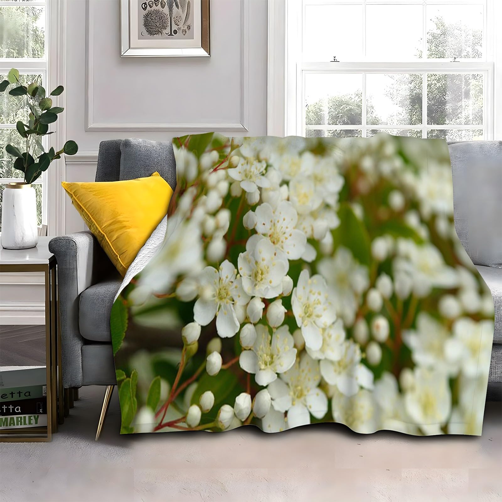 Couverture flanelle douce fleurs de cerisier contre les soirées fraîches et le linge rêche