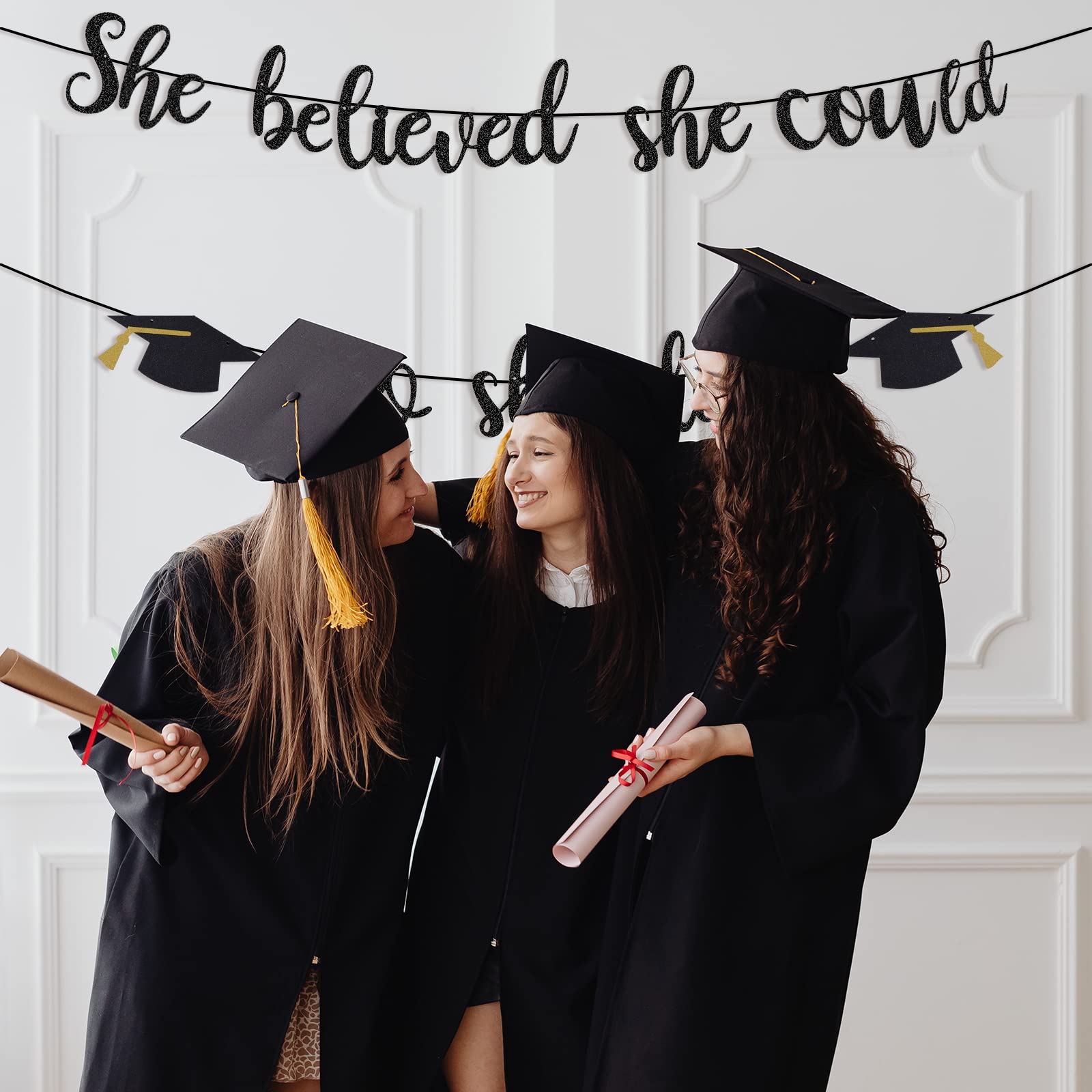 Abschlussbanner 'She Believed She Could So She Did' – Schwarzer Glitzer, 3 M – Für Graduation Party & Feier