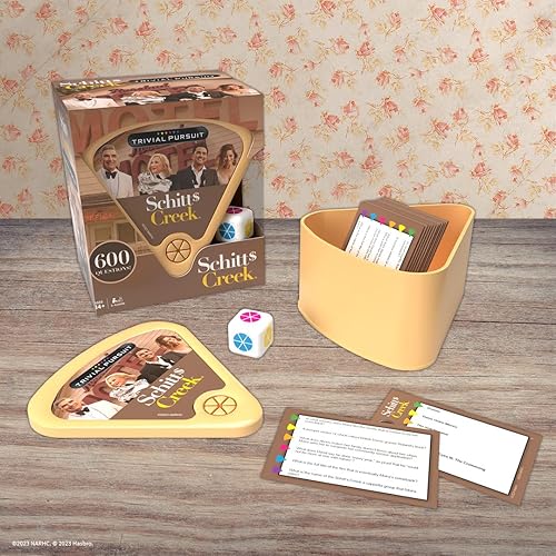 Miniatura 6 de USAOPOLY Trivial Pursuit Schitt's Creek Edition  Preguntas de juego de preguntas de Schitt's Creek  600 preguntas y muere en contenedor de viaje