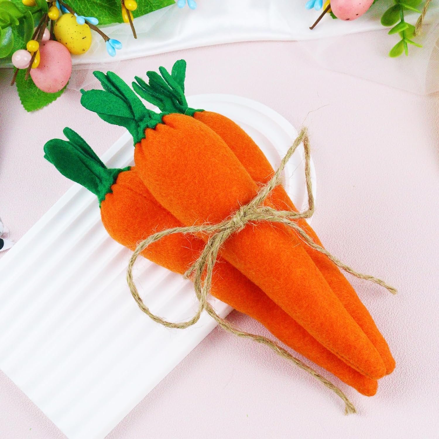 3pcs Easter Carrots Decorations Artificial Vegetables Rustic Fabric Carrot Toy for Bunny Decor Non-Woven Spring Easter Baskets Vase Filler Tiered Tray DIY Decor Farmhouse Party Supply