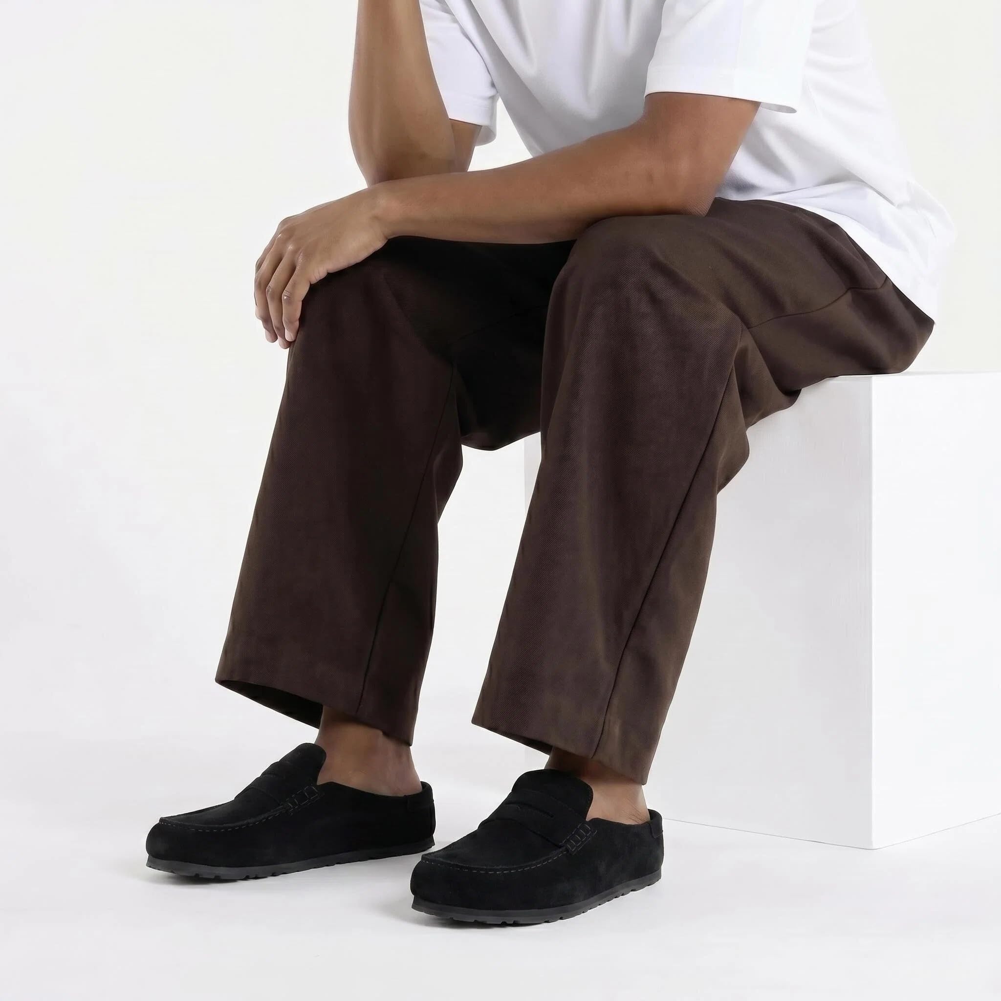 Como Cocooned – Unisex Geschlossene Pantoletten aus Echtleder | Atmungsaktiv & rutschfest | Kork-Fußbett & Eva-Sohle |Clogs & Freizeitschuhe für Damen und Herren