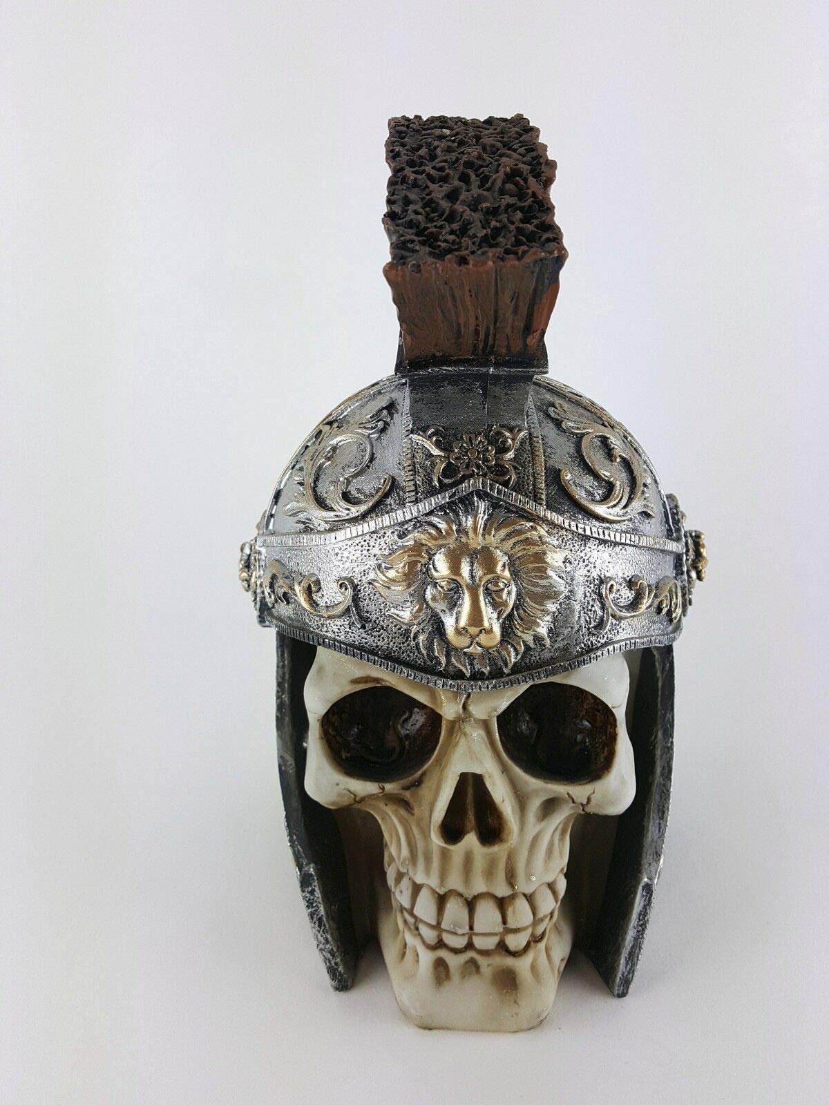 Coleccionable cráneo gótico con casco centurio pintado a mano estatua de resina caballero romano cráneo gótico con casco medieval | Fantasía ornamento regalo