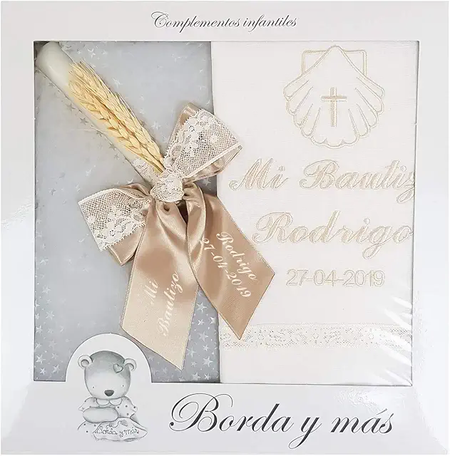 Kit Bautizo Vela y Pañuelo Personalizado Modelo París Camel - Regalo Padrinos