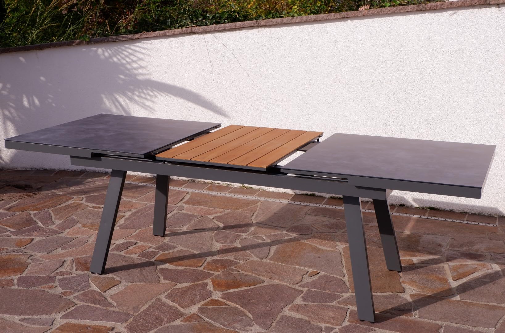 ALEOS. Aluminium Glas Teakholz Gartentisch Ausziehtisch 180 ausziehbar auf 240 cm x 90 cm Tisch Esstisch Glastisch Aluminiumtisch Trinidad mit synchroner Ausziehautomatik