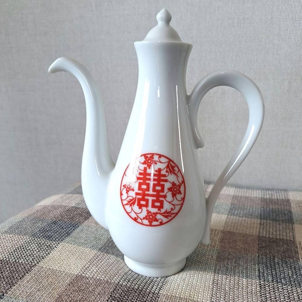 希少　古酒　紹興酒特級　32年　陶器　店じまいSALE 台湾特級紹興酒、陶器入り古酒1978年