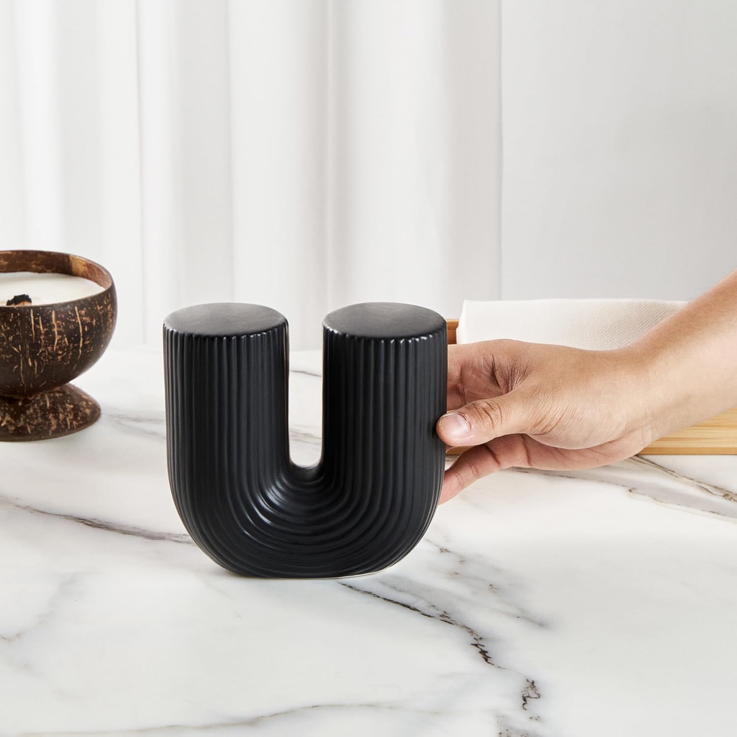Restaurantware-Table Art Flower Vase, 1 Minimalist Vase - U-Shaped Style, for Fresh Or Artificial Flowers, Black Ceramic Vessel for Home Decor, in Kitchen, Home, Living Room, Office, and More