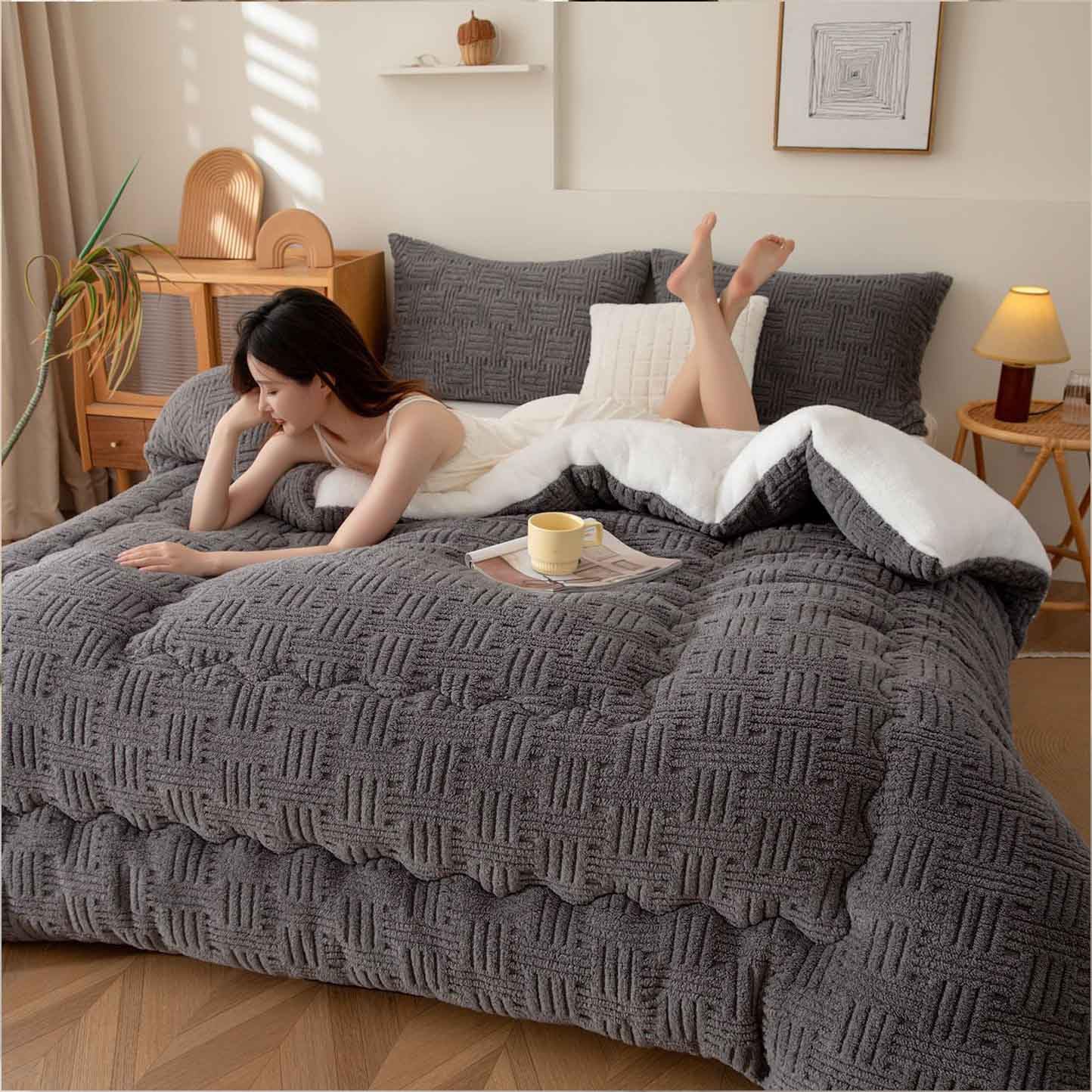 Piumone Matrimoniale Invernale,Piumino Spesso con Nucleo Trapuntato Invernale,Trapunta Invernale in Velluto di Latte Caldo E Spesso,Coperta Addensare Fluffy Inverno(06,200x230cm/5kg)
