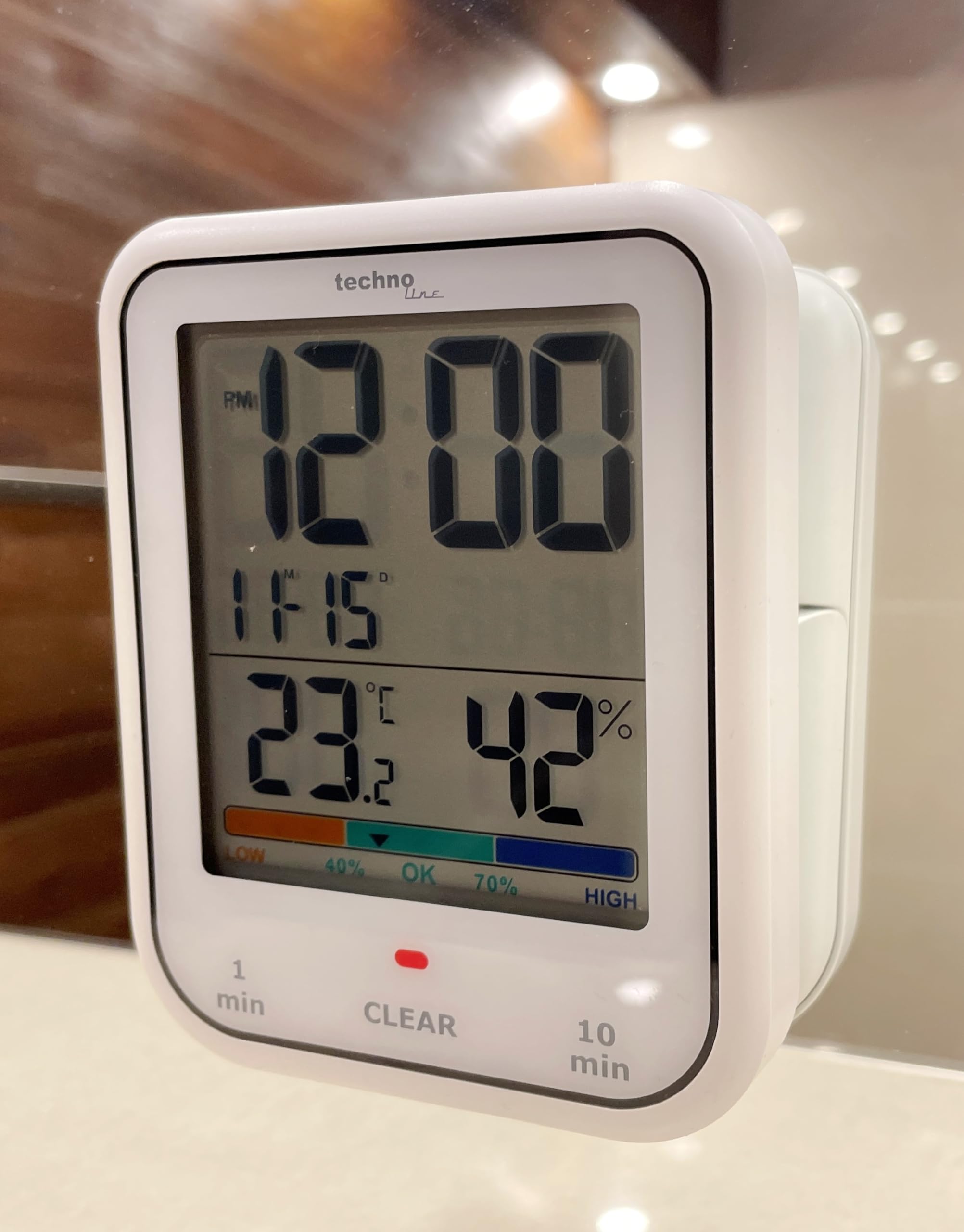 Technoline WT380 Reloj de Baño Digital con Higrómetro y Termómetro Resistente al Agua IP65