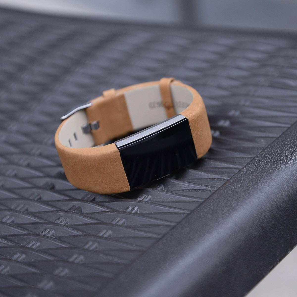 Henoda Replacement Bands Compatible with Fitbit Charge 2, Classic Genuine Leather Charge 2 Band Fitness Wristband for Women Men Small Large Brown