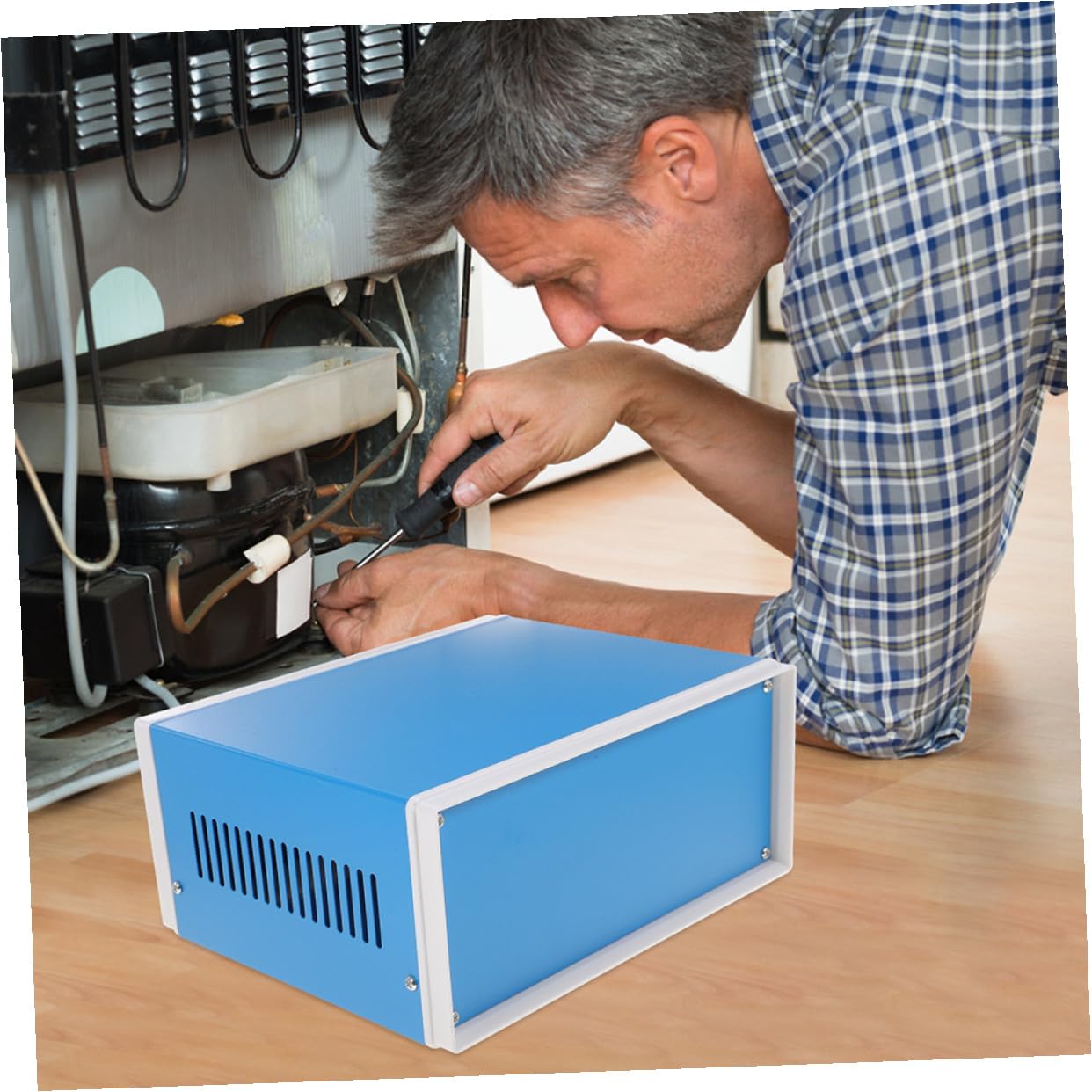 DOITOOL Caja Metálica para Conexiones Eléctricas Resistente y Compacta con Diseño Práctico y Elegante para Proyectos Electrónicos Estaciones y Equipos de Medición Fácil Instalación y Uso