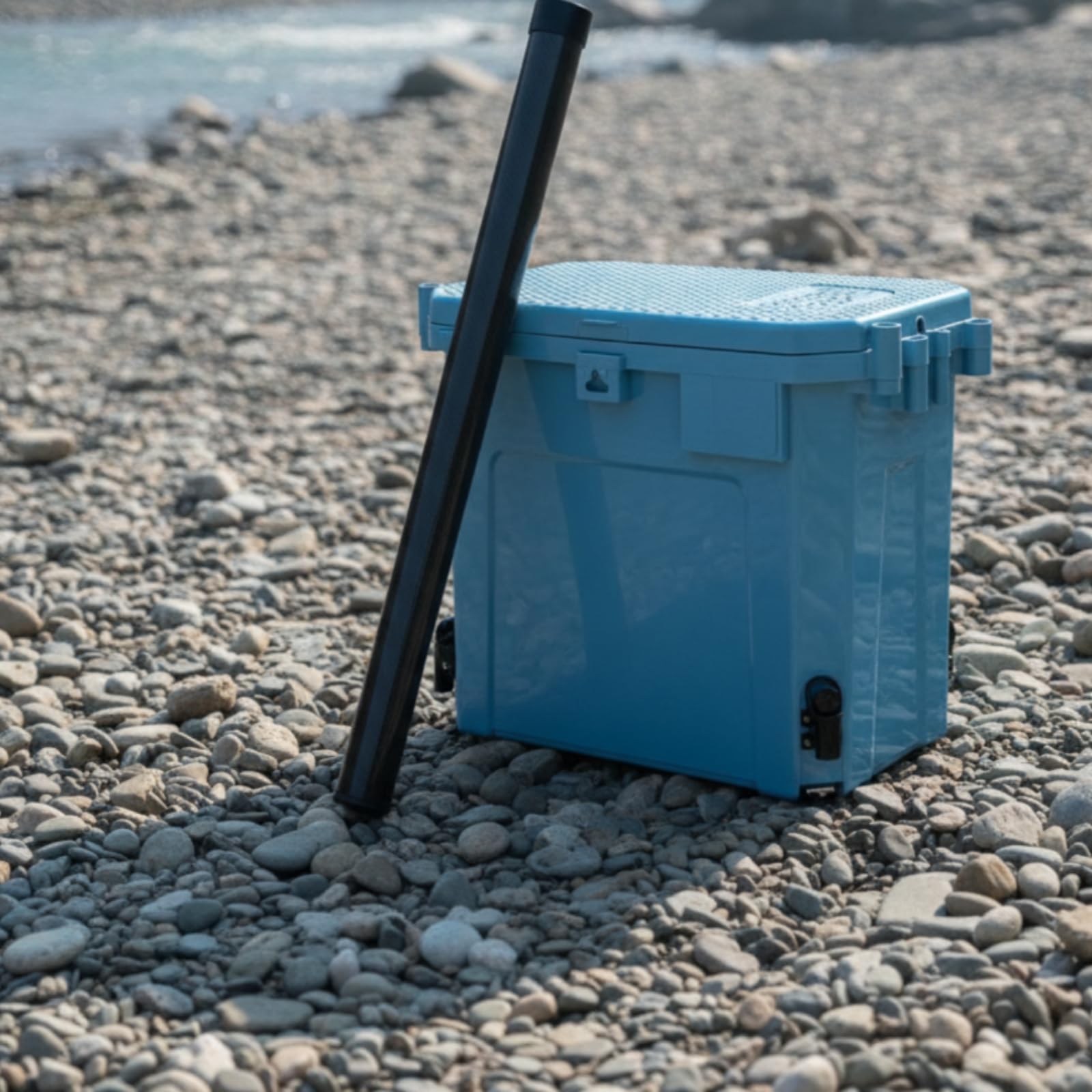Caja Pesca con Patas Rígida